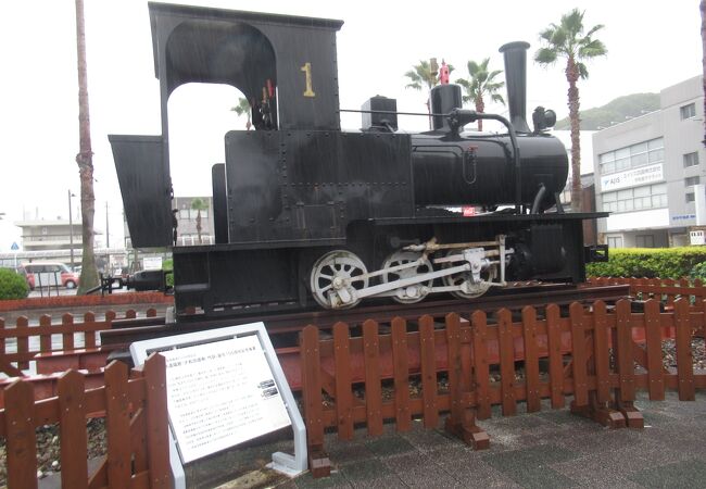 昔の機関車です