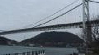 関門海峡のシンボルともなっている吊り橋