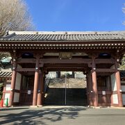 江の島から腰越方面に向かう途中にあるお寺