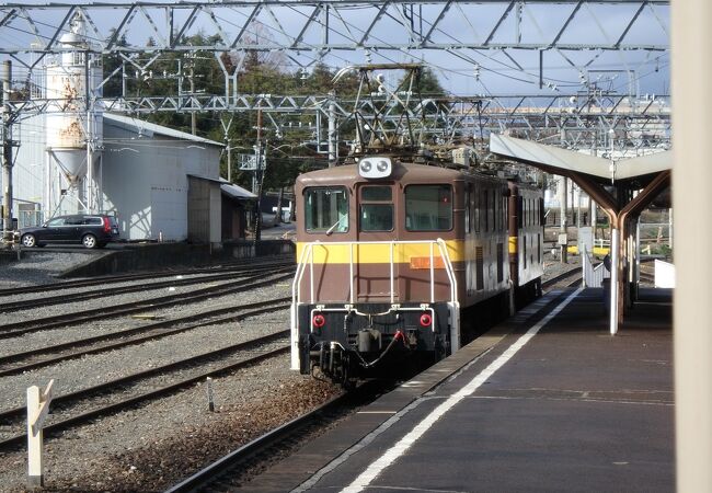 旅客より貨物主体の私鉄駅