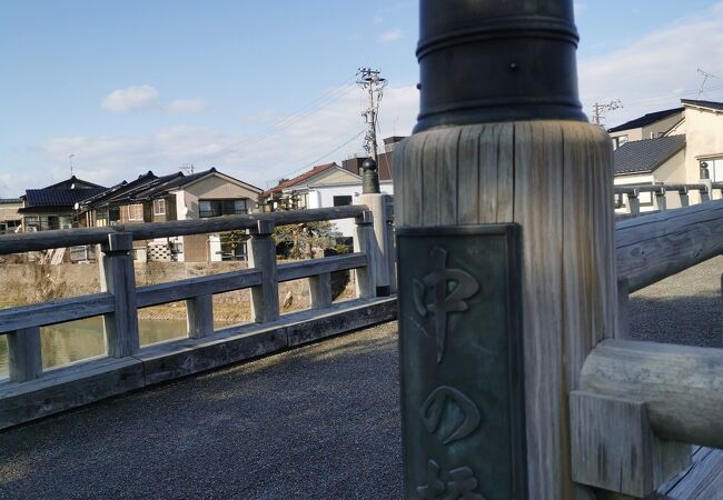 風情のある木製橋