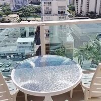 ラナイの様子。居心地のよい空間ですね