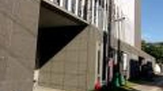 ホールがある市民センターです。