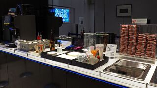 最終便近い時刻はとても静か：仙台空港 ANA LOUNGE