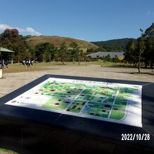 奈良公園を掲示する碑もあります。