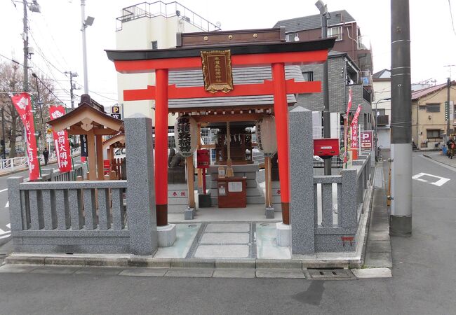 東灌森稲荷神社