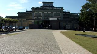 仏教美術を中心に保存展示などをおこなっています。