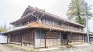 「米原家住宅」として登録有形文化財（建造物）になっています