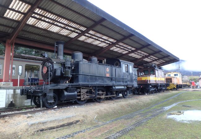 西藤原駅前にある鉄道公園