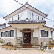 赤瓦十三号館 レストラン白壁倶楽部(旧国立第三銀行倉吉支店)