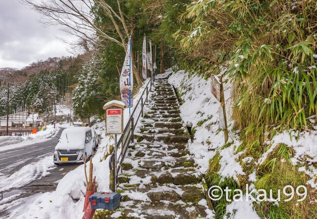 「三徳山」は全山が国の名勝・史跡に指定されています