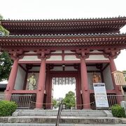 【東大門】いわゆる四天王寺の裏口かな