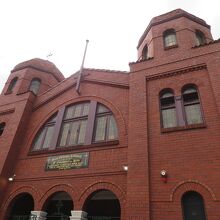 1937年建立とのことですが、意外と新しく見えました