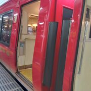 車内を歩いて