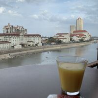 ラウンジから。武庫川、宝塚大劇場、宝塚音楽学校