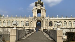 意外な宮殿に吃驚