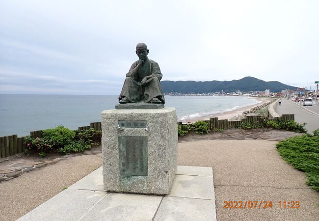 大森海岸に沿って走る漁火通り沿いに