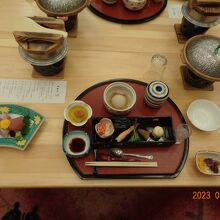 豪華ではありませんがメニュー、量、味付けはちょうど良かった。