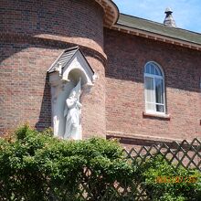 壁のジャンヌダルク像