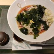 駅構内で食べる蕎麦としては合格点。