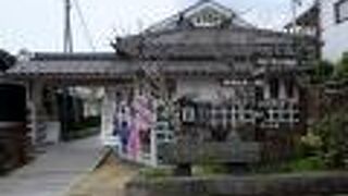 おきあげ雛が展示されています