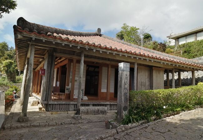 沖縄伝統古民家を利用した休憩所