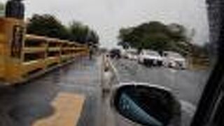 おっと、近代的な橋でした