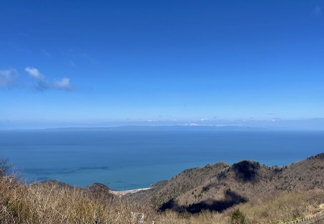 弥彦山頂公園