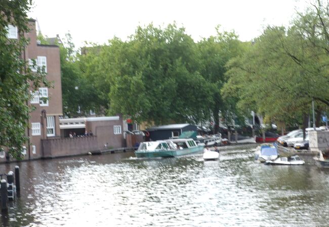 アムステルダムの運河を巡る街歩き