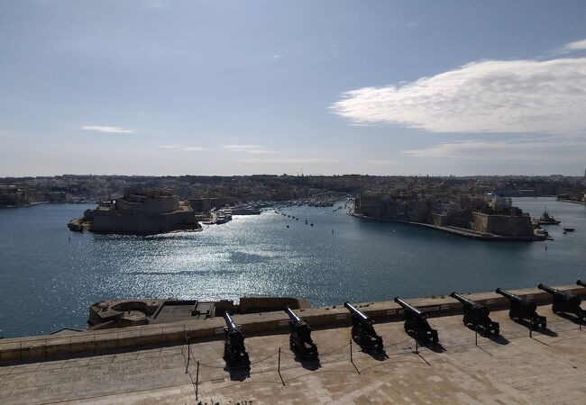 The Saluting Battery