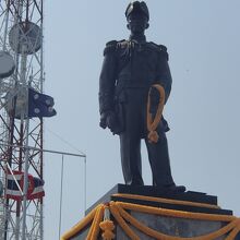 タイ海軍ウドムサーク大将の銅像