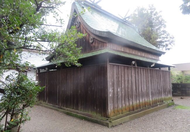 六十谷駅からすぐです