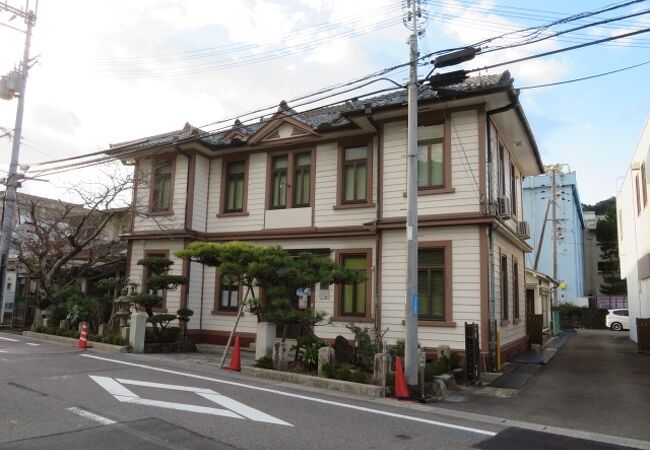 淡嶋神社に行く途中にあります