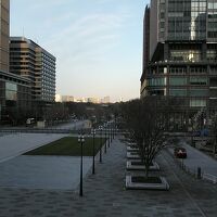 朝の静かな東京駅