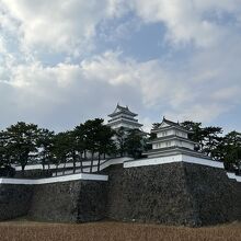 内堀の石垣がみごと