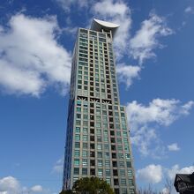 黒川紀章氏設計の高層マンションの３１階に展望室があります
