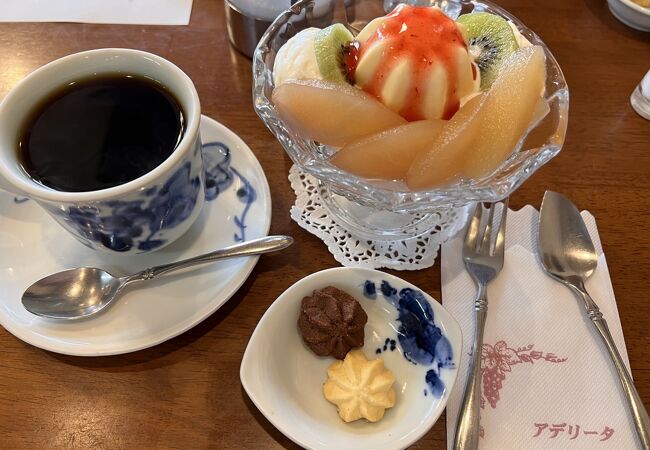 昔ながらの雰囲気の喫茶店でした。