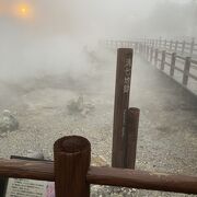 硫黄のにおいが温泉を感じます