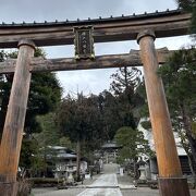 立派な神社