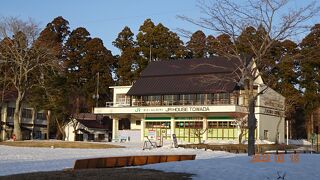 ジェイアールバス東北の十和田湖事務所も他の施設と同様に、完全休業中でした。