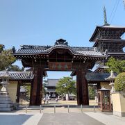 広大な寺院