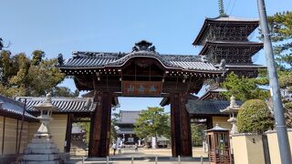 広大な寺院