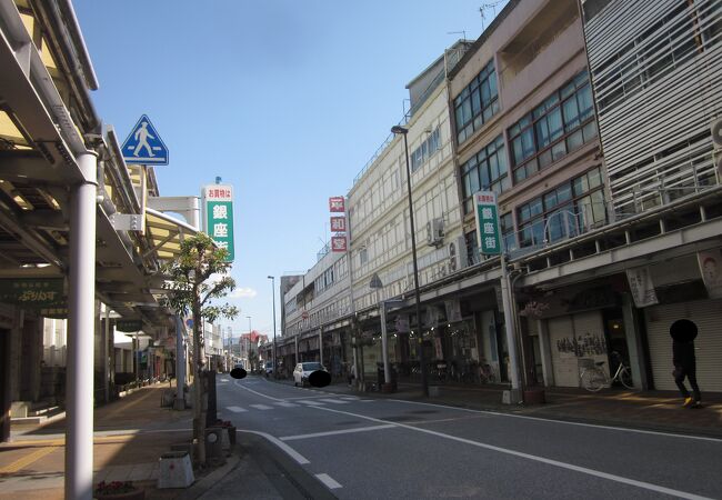 JR彦根駅近くにある商店街