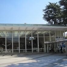 ここから入ります