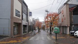 朝から開いているのは小樽新倉屋 花園本店