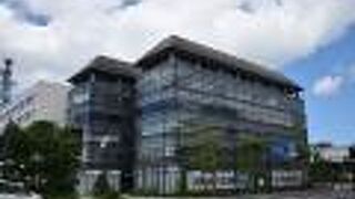 松江市内の観光案内所も入る施設