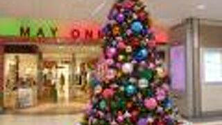 ツリーの飾り付けが