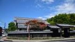 小泉八雲の芸術作品を展示している記念館