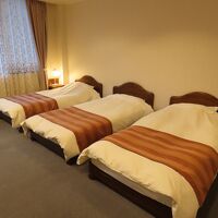 宿泊したトリプルルームの洋室