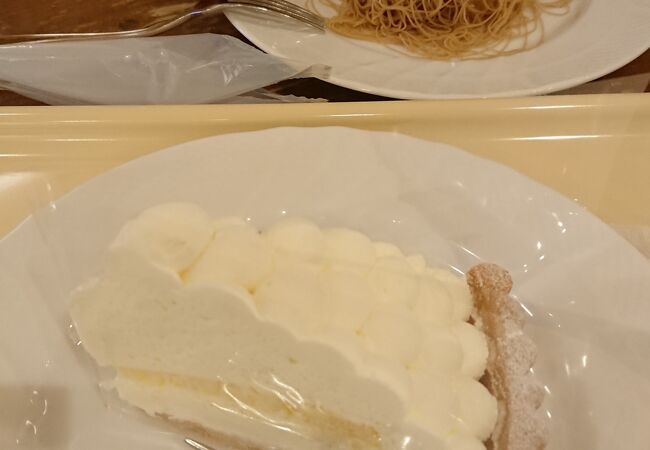 ちょっと高めのケーキ